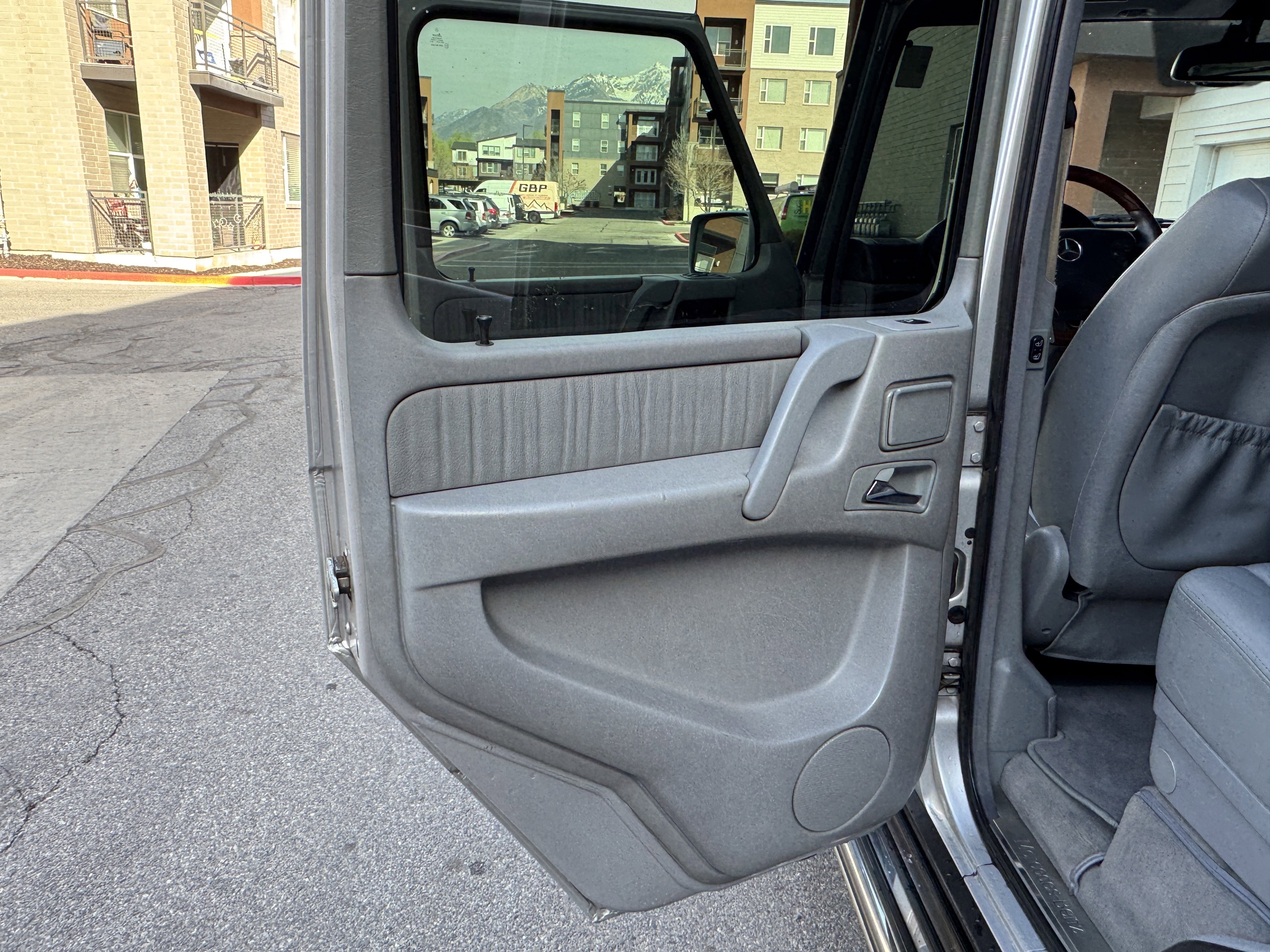 Used 2002 Mercedes-Benz G 500 image 34
