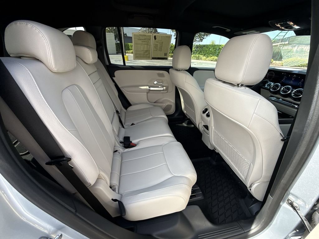 Used 2026 Mercedes-Benz GLB 250 image 17