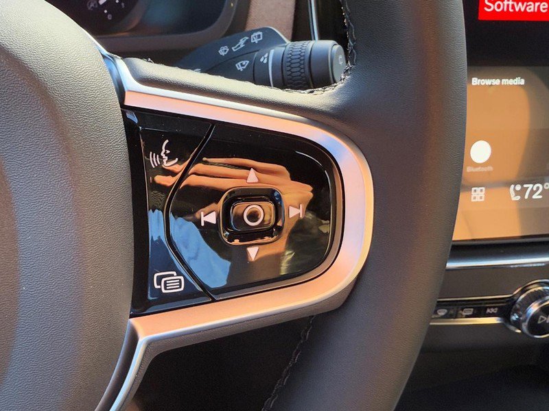 New 2026 Volvo XC90 B6 Plus w/ Protection Package Premier image 15