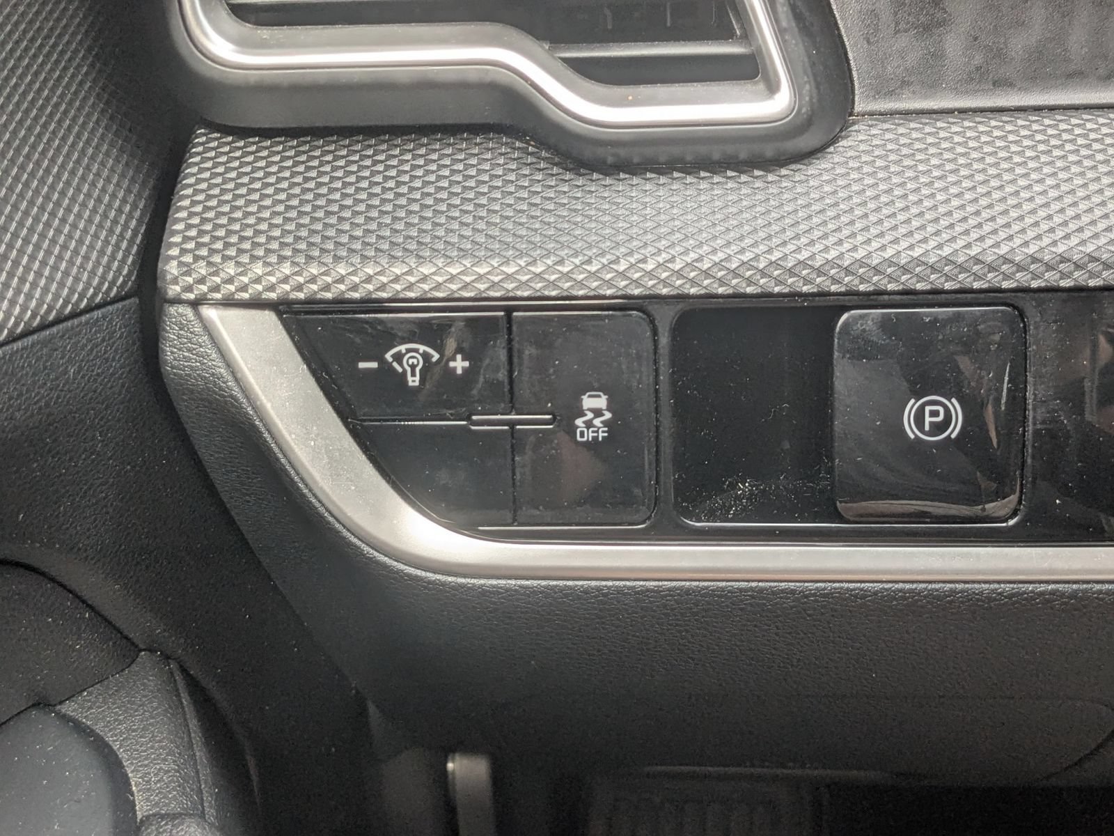 Used 2024 Kia Sportage LX FWD image 15