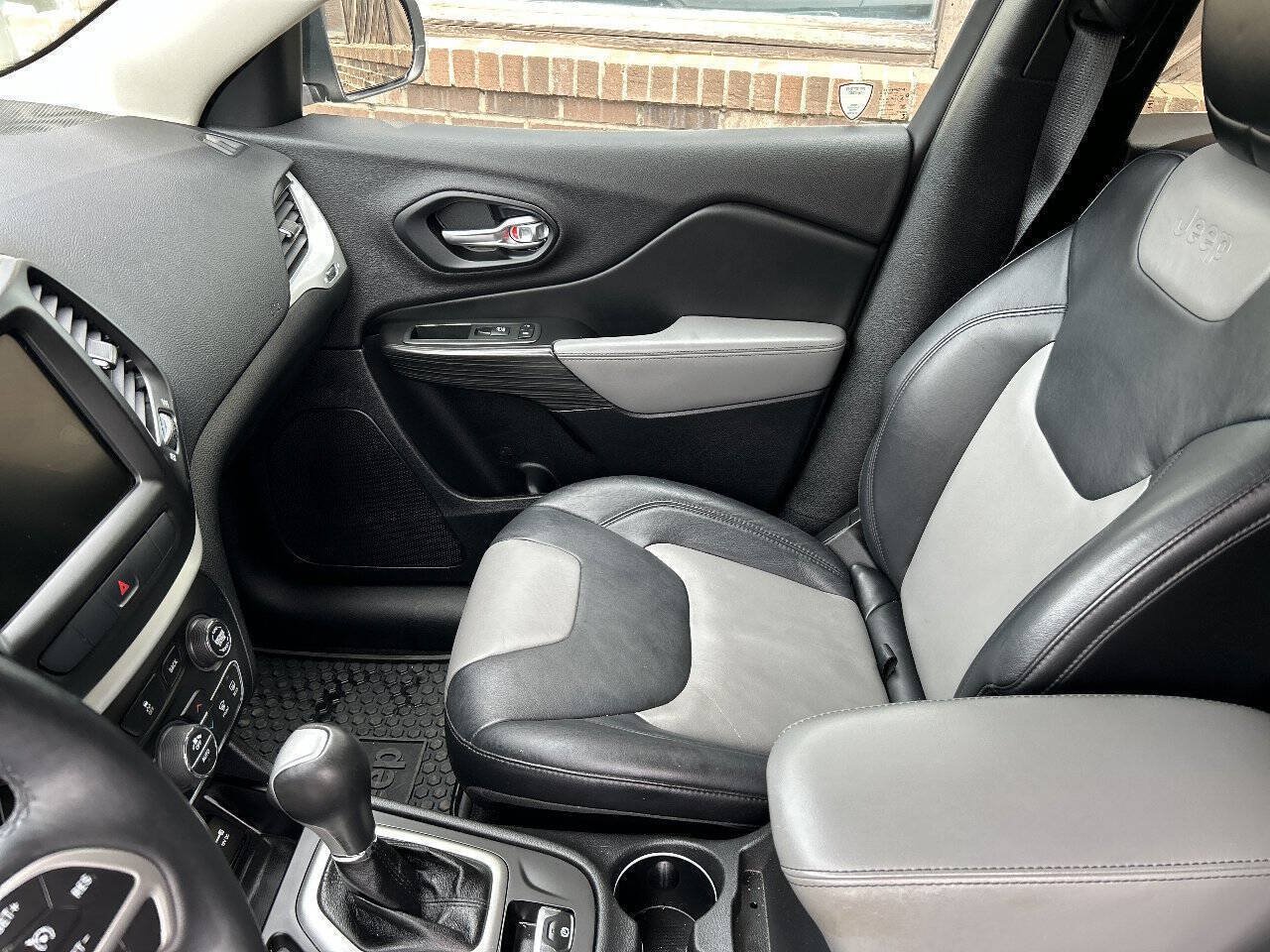 Used 2014 Jeep Cherokee Limited FWD image 11