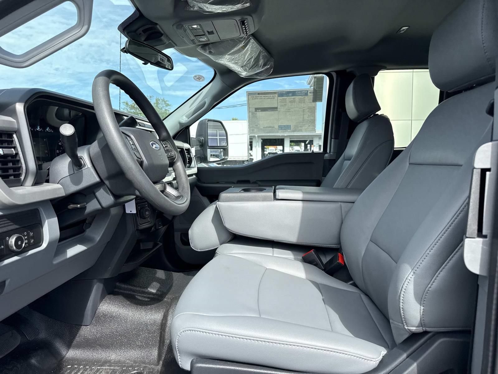 New 2026 Ford F550 4x4 Supercab Super Duty image 10