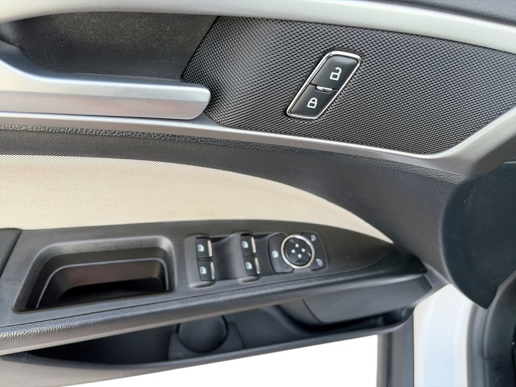 Used 2020 Ford Fusion S FWD image 24