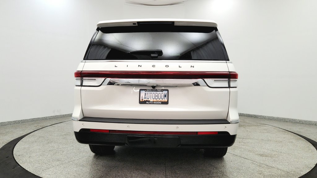 Used 2024 Lincoln Navigator Black Label AWD/4WD image 4
