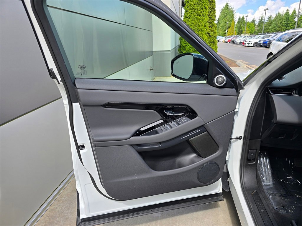 Used 2024 Land Rover Range Rover Evoque S image 22