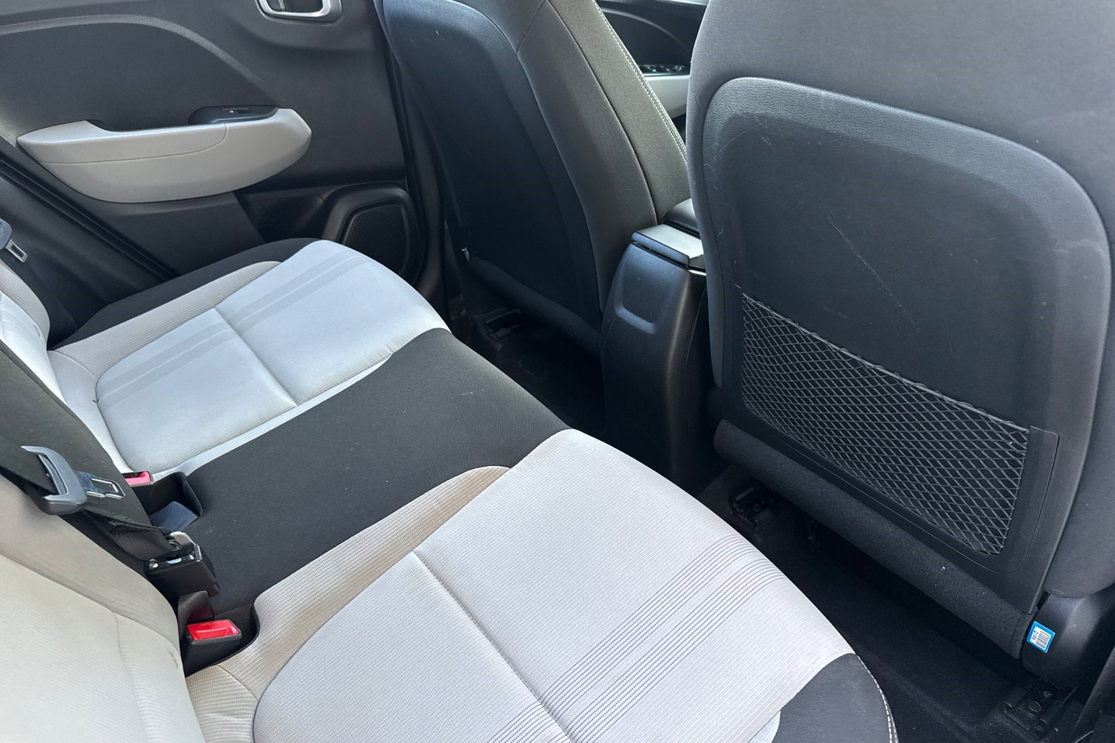 Used 2021 Hyundai Venue SEL FWD image 29