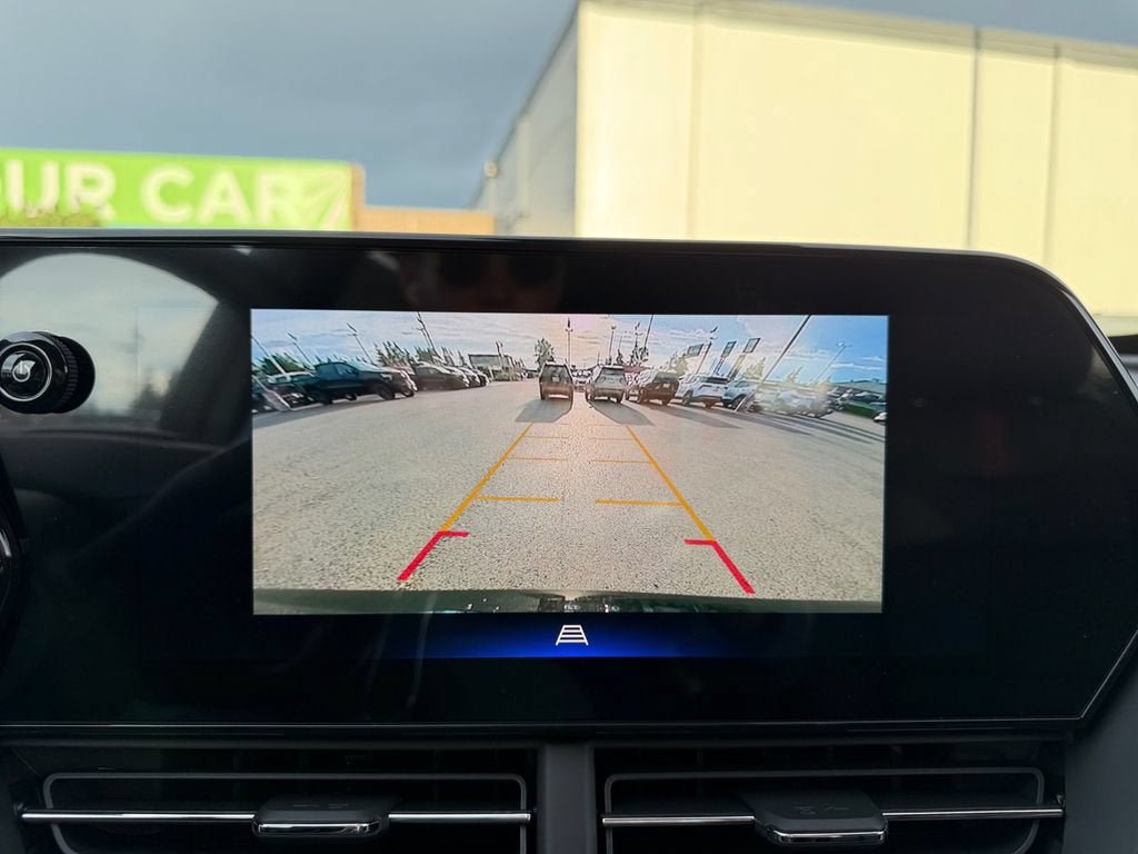 New 2026 Chevrolet Trax RS w/ Sunroof Package FWD image 17