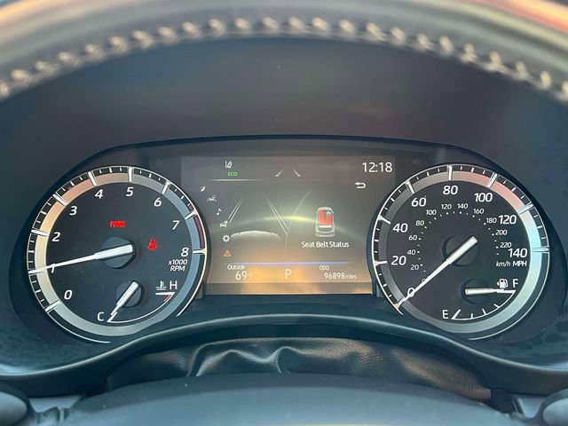 Used 2021 Toyota Highlander XLE image 31