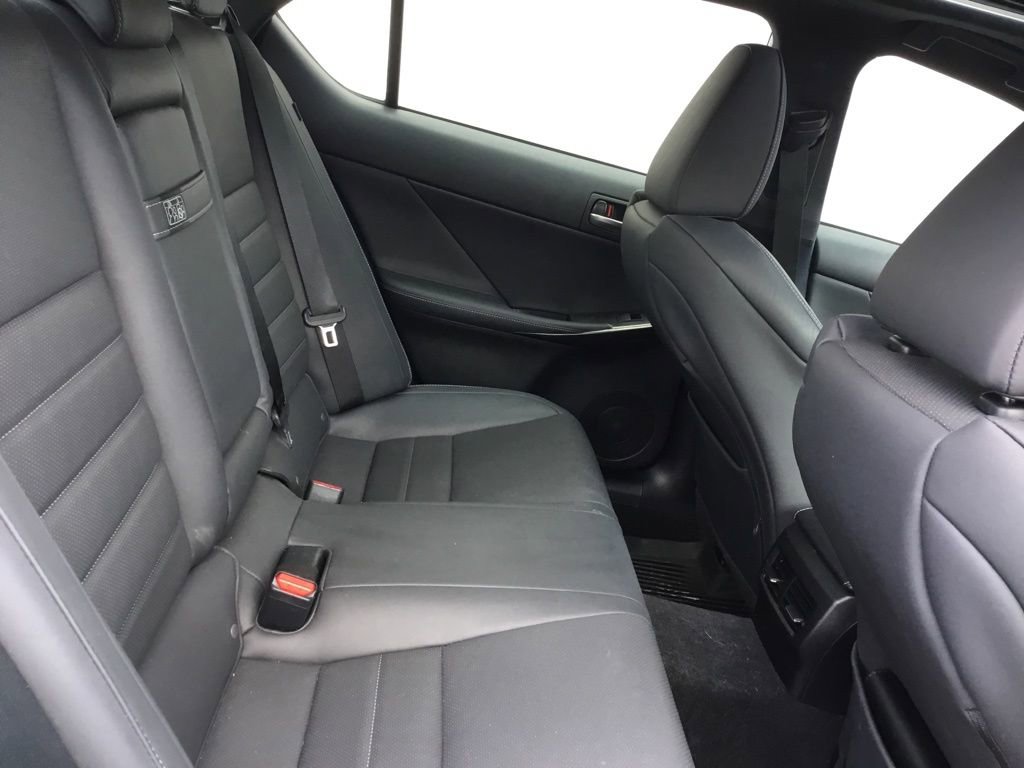Used 2023 Lexus IS 500 image 7