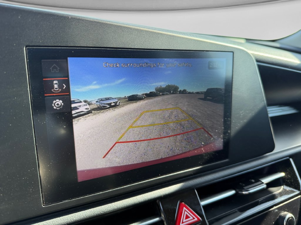 Used 2025 Kia Niro LX FWD image 27