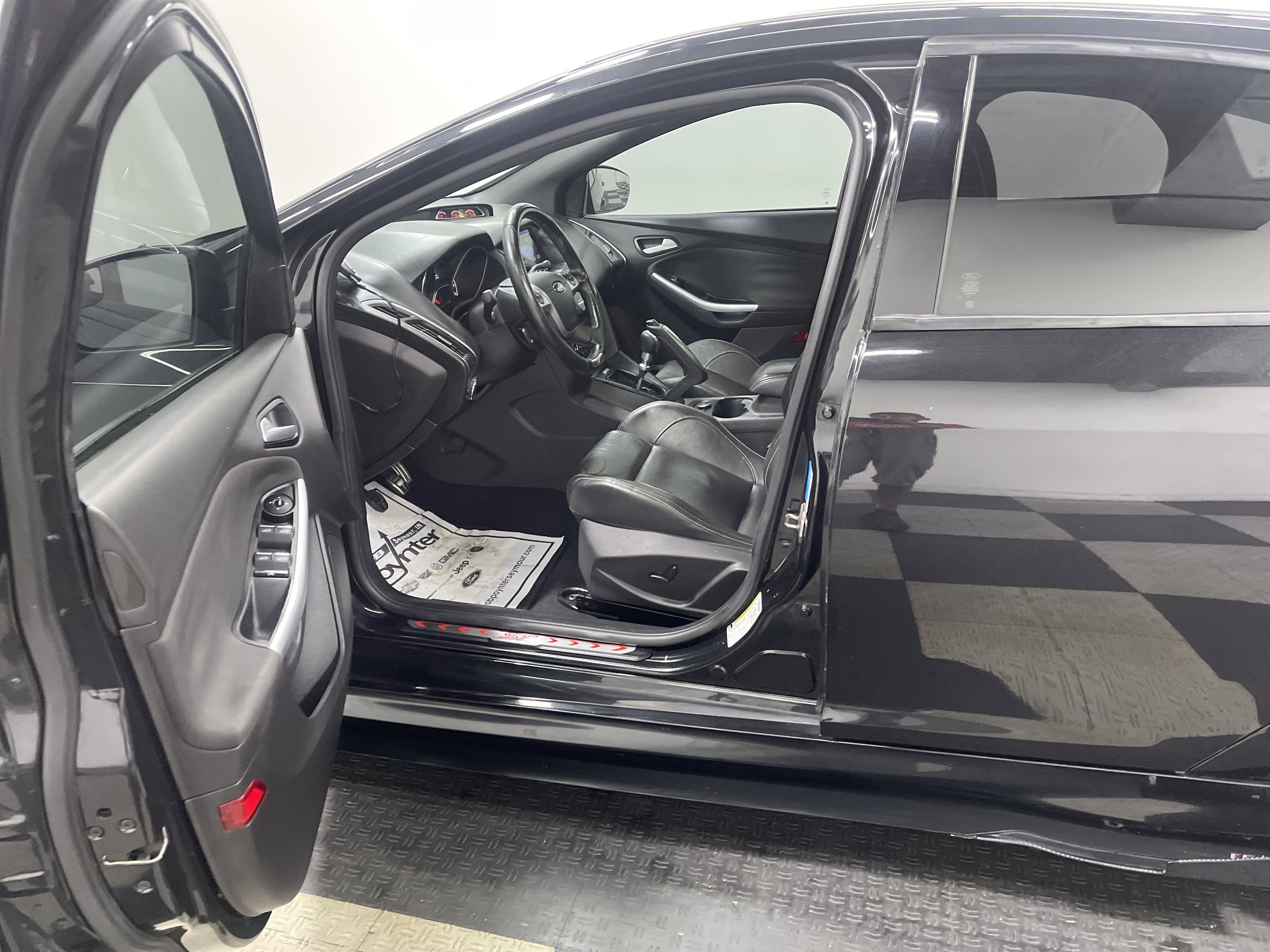 Used 2013 Ford Focus ST FWD image 9