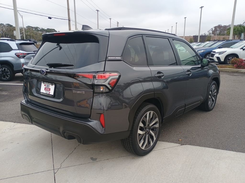 Used 2025 Subaru Forester Touring image 5