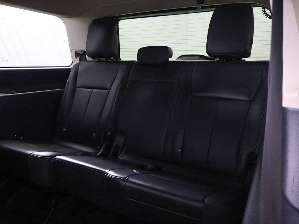 Used 2023 Ford Expedition XLT image 34