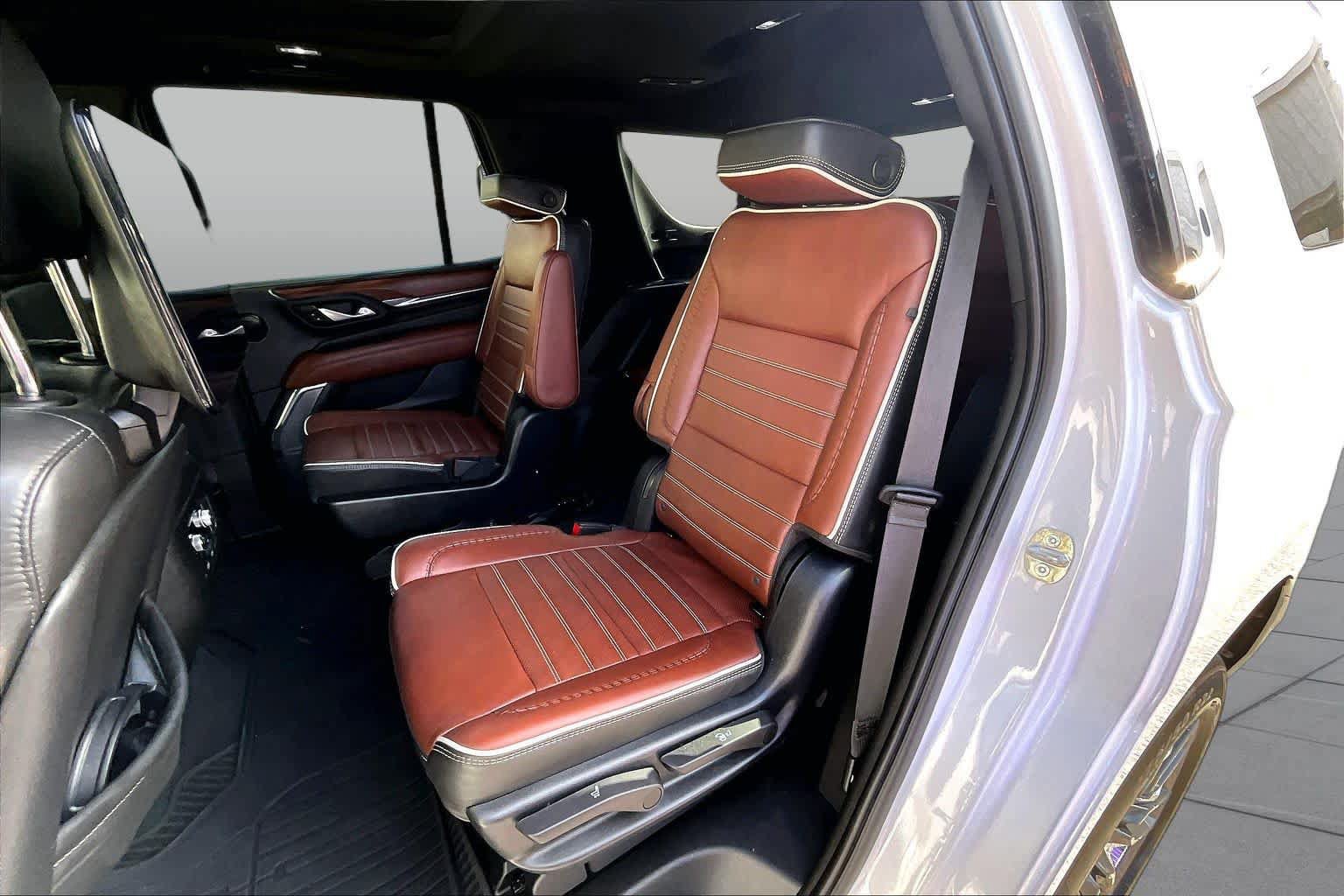 Used 2023 GMC Yukon Denali Ultimate AWD/4WD image 24