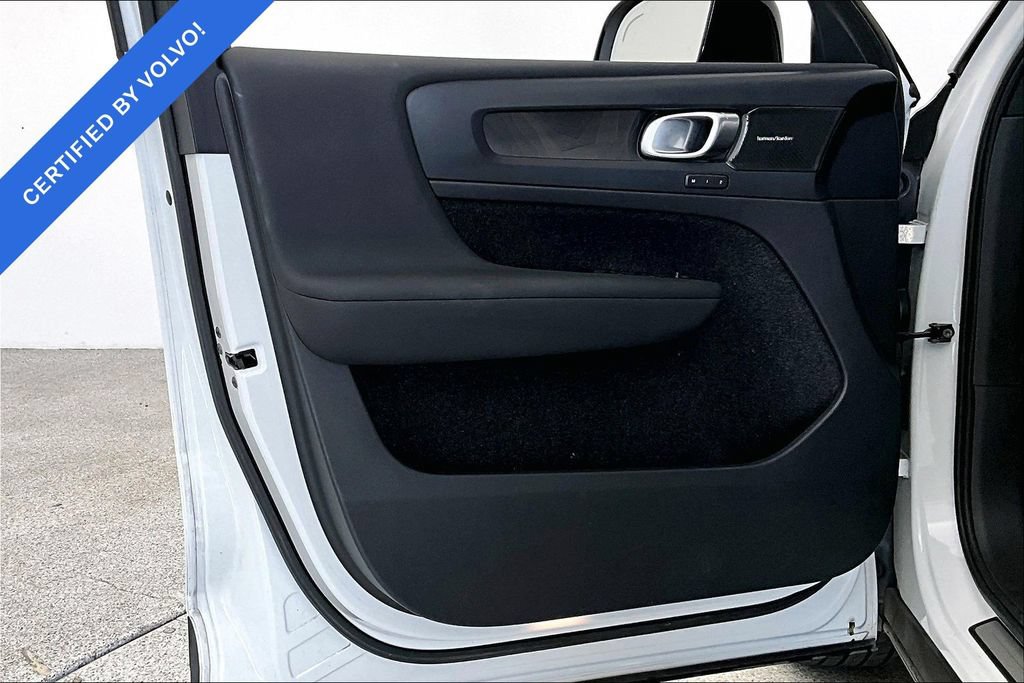 Certified 2023 Volvo XC40 Recharge Ultimate AWD/4WD image 21