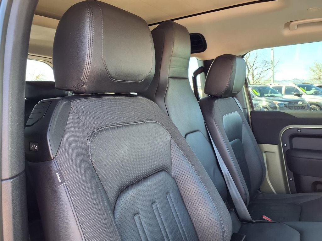 Used 2021 Land Rover Defender 90 First Edition image 21