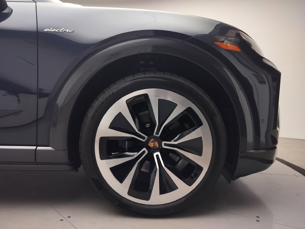 New 2026 Porsche Cayenne Electric Coupe AWD/4WD image 28