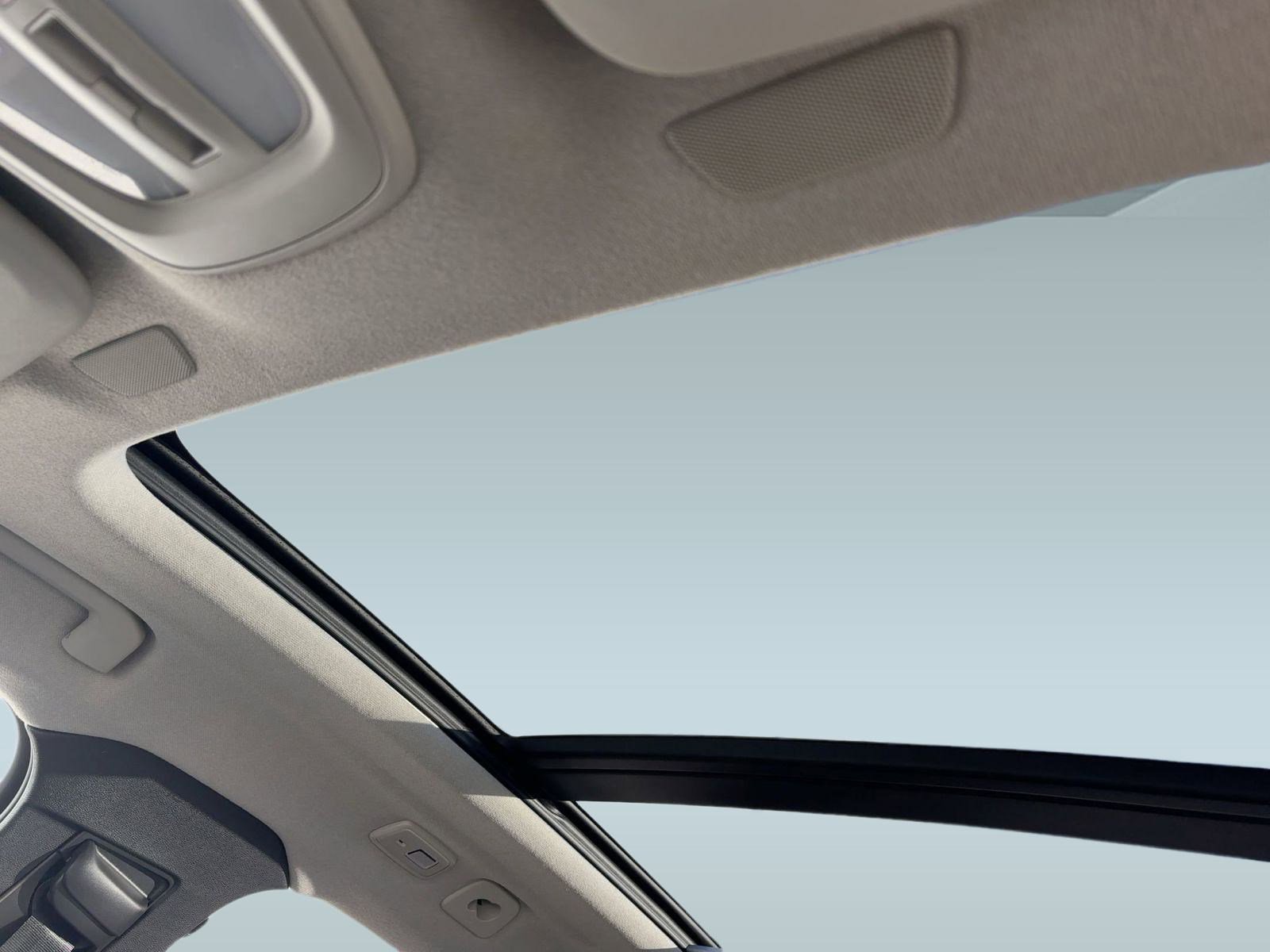 New 2026 Volvo XC40 B5 Plus w/ Protection Package Premier image 16