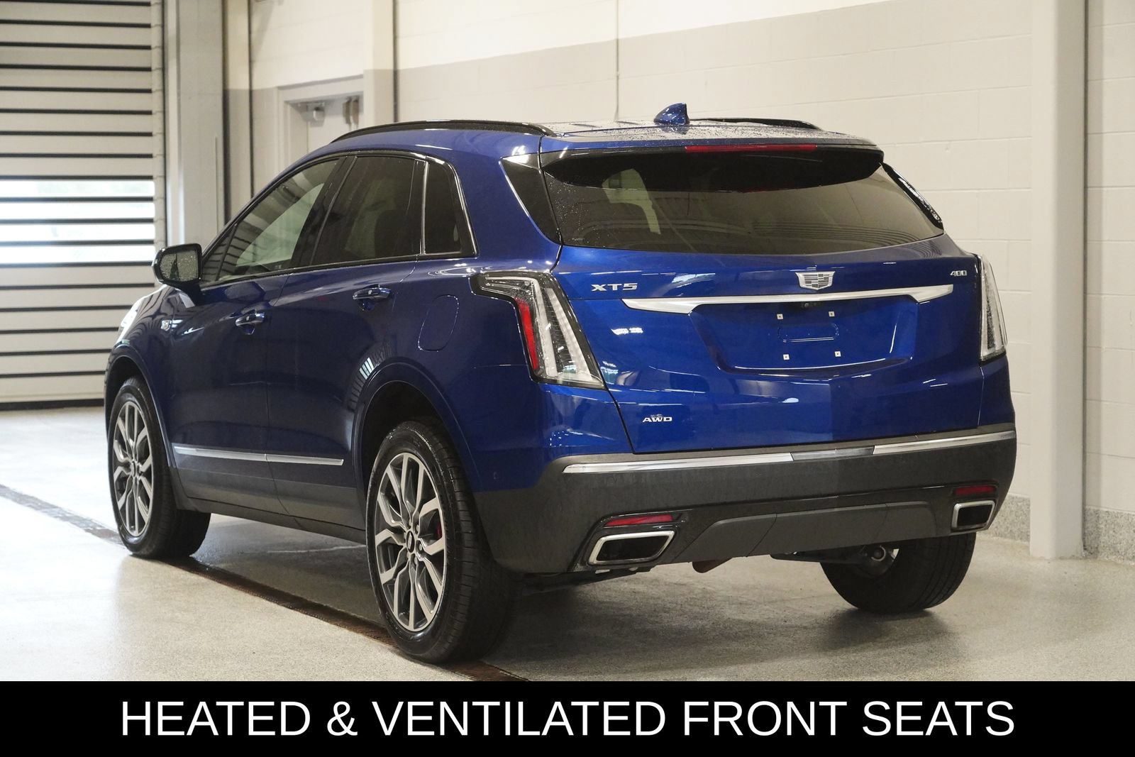 Used 2023 Cadillac XT5 Sportv w/ Technology Package AWD/4WD image 4