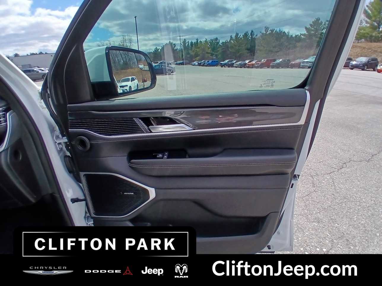 Used 2022 Jeep Wagoneer Series I w/ Convenience Group I AWD/4WD image 16