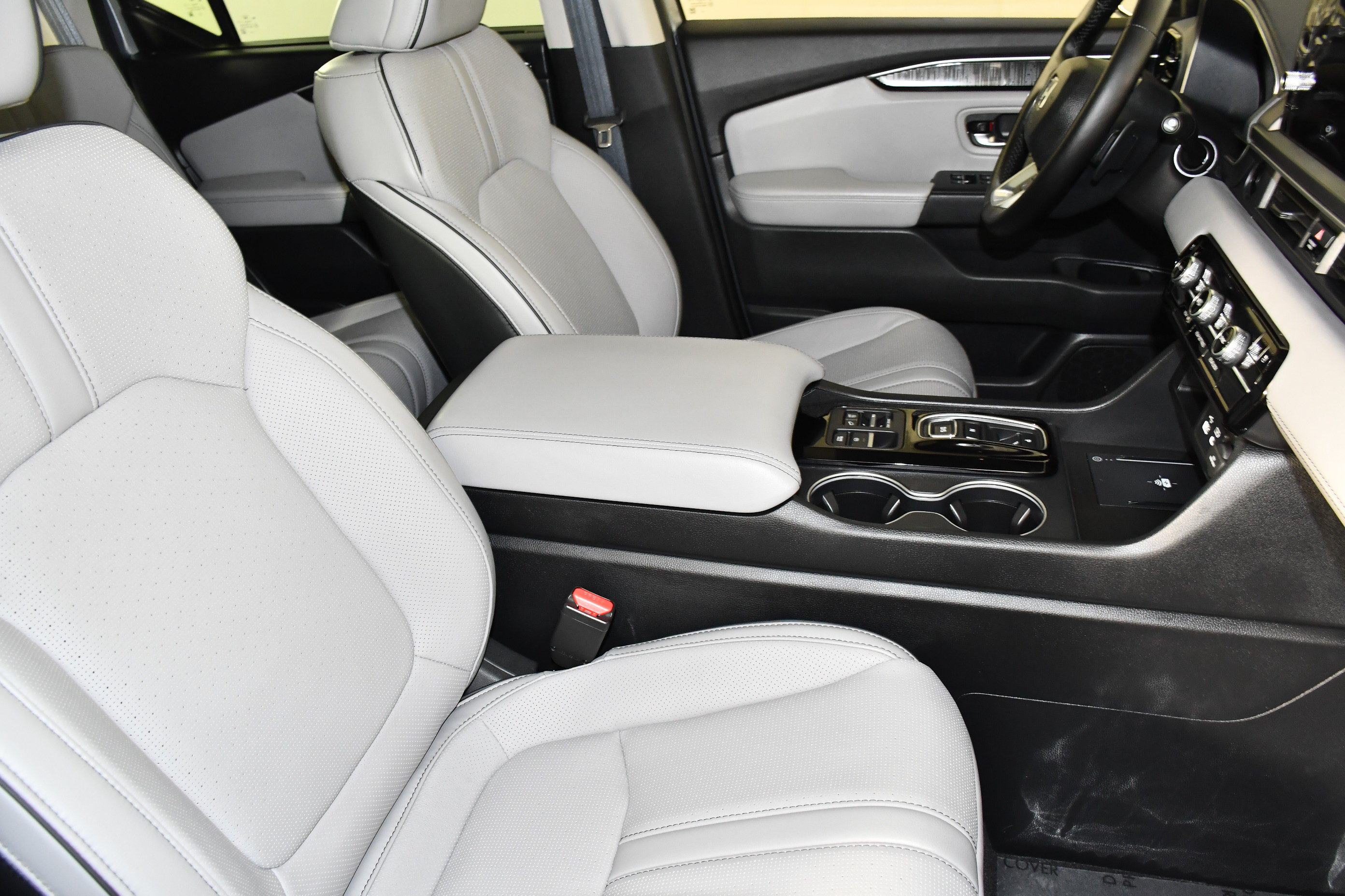 Certified 2025 Honda Pilot Elite image 43