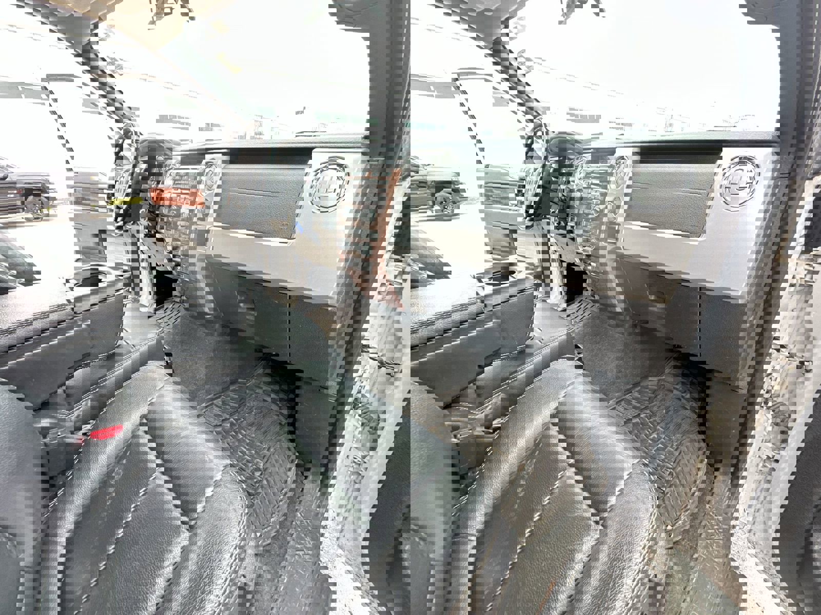 Used 2010 Ford F150 Lariat image 26