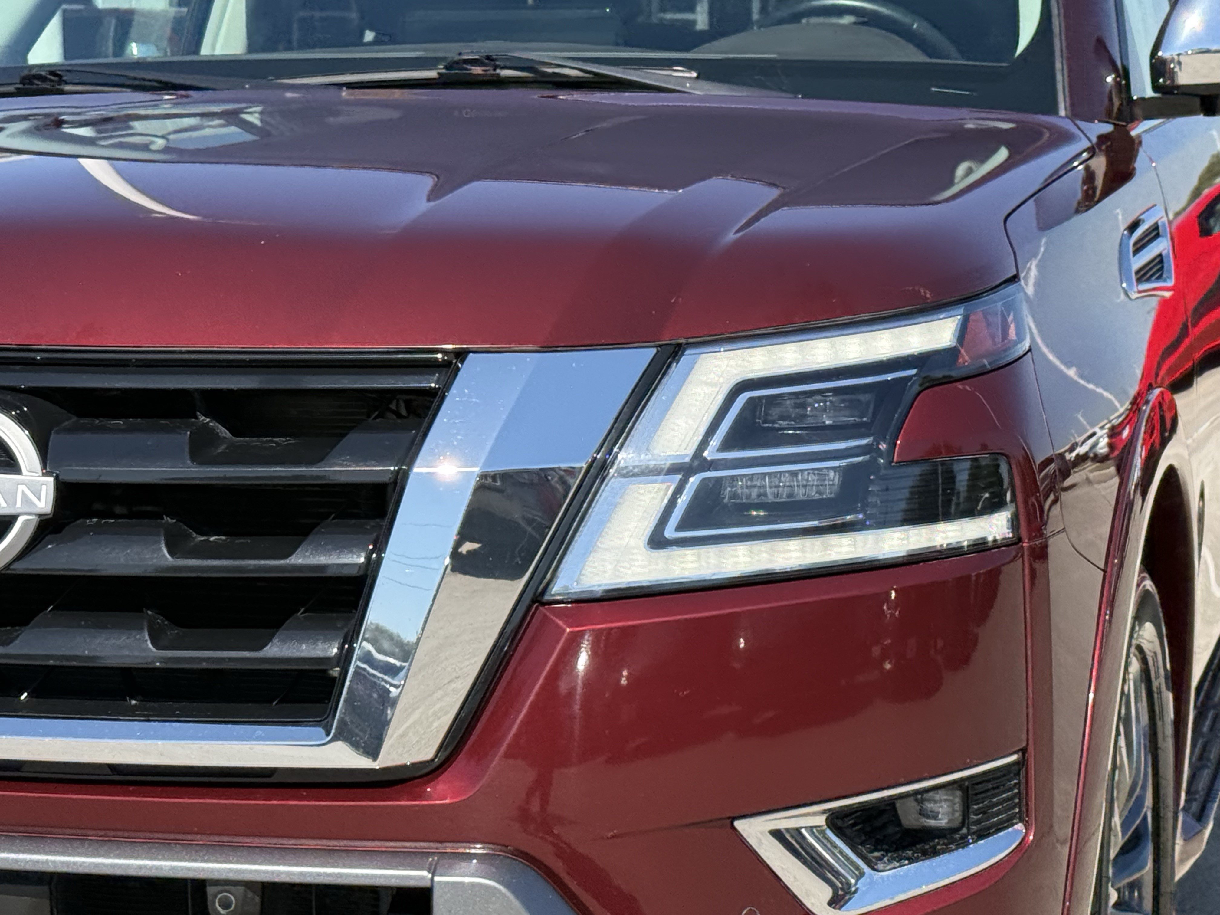 Used 2023 Nissan Armada Platinum w/ Captain's Chairs Package AWD/4WD image 11
