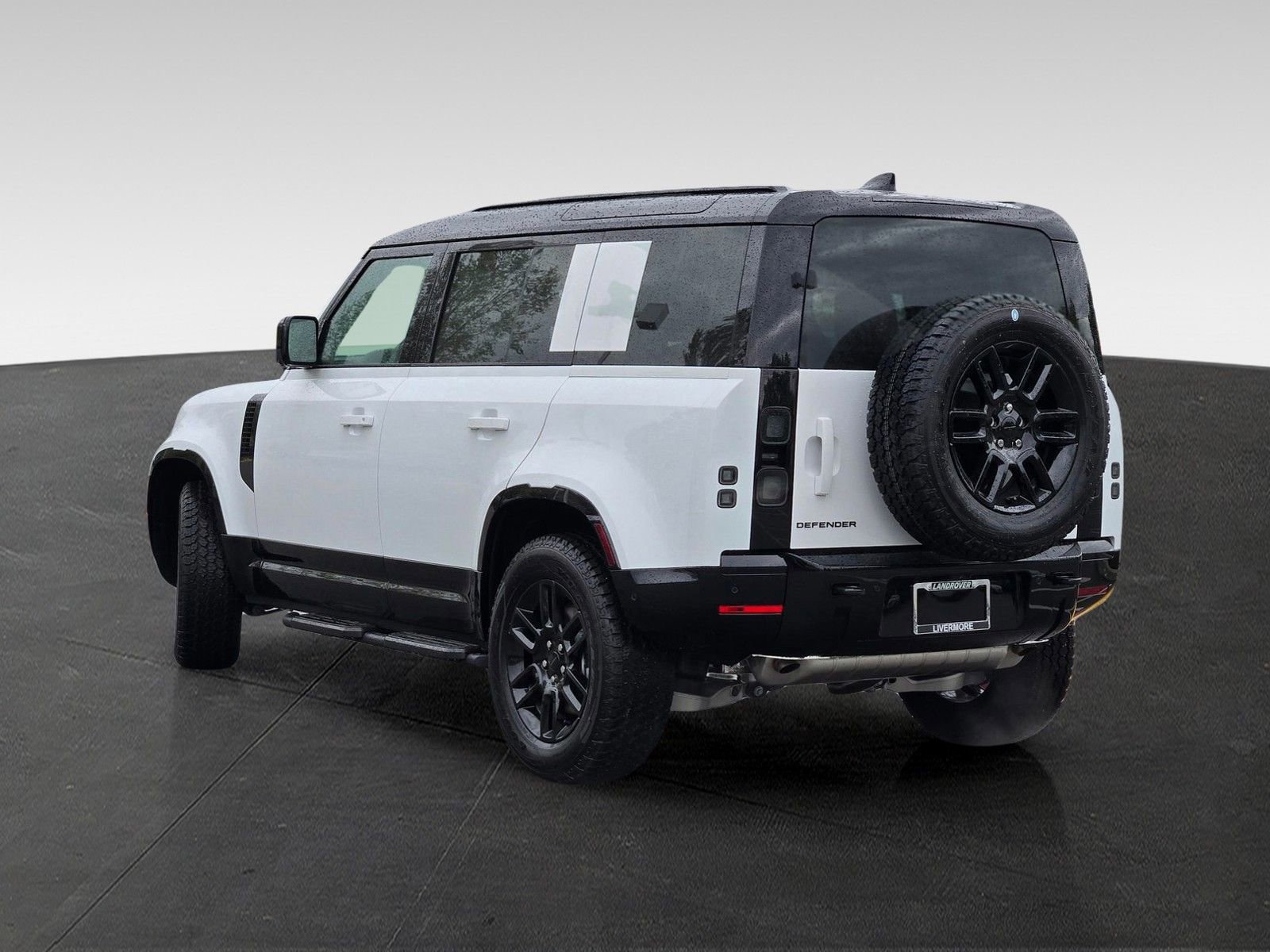 New 2026 Land Rover Defender 110 X-Dynamic SE AWD/4WD image 4