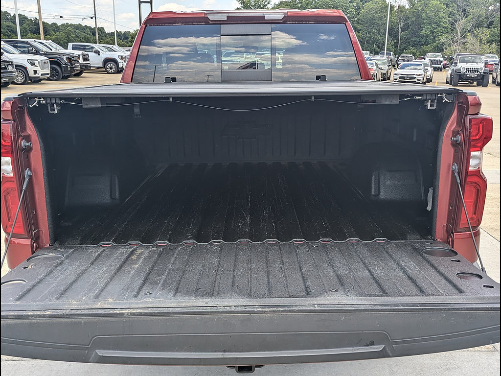 Used 2021 Chevrolet Silverado 1500 LTZ w/ LTZ Premium Package AWD/4WD image 14
