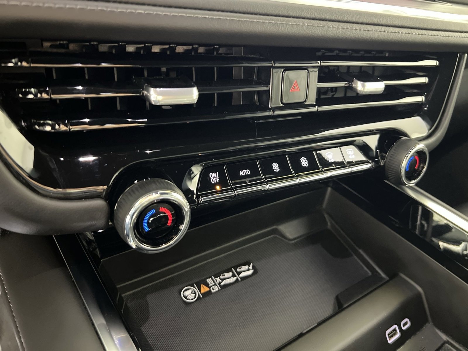 Used 2025 Chevrolet Tahoe LT image 21