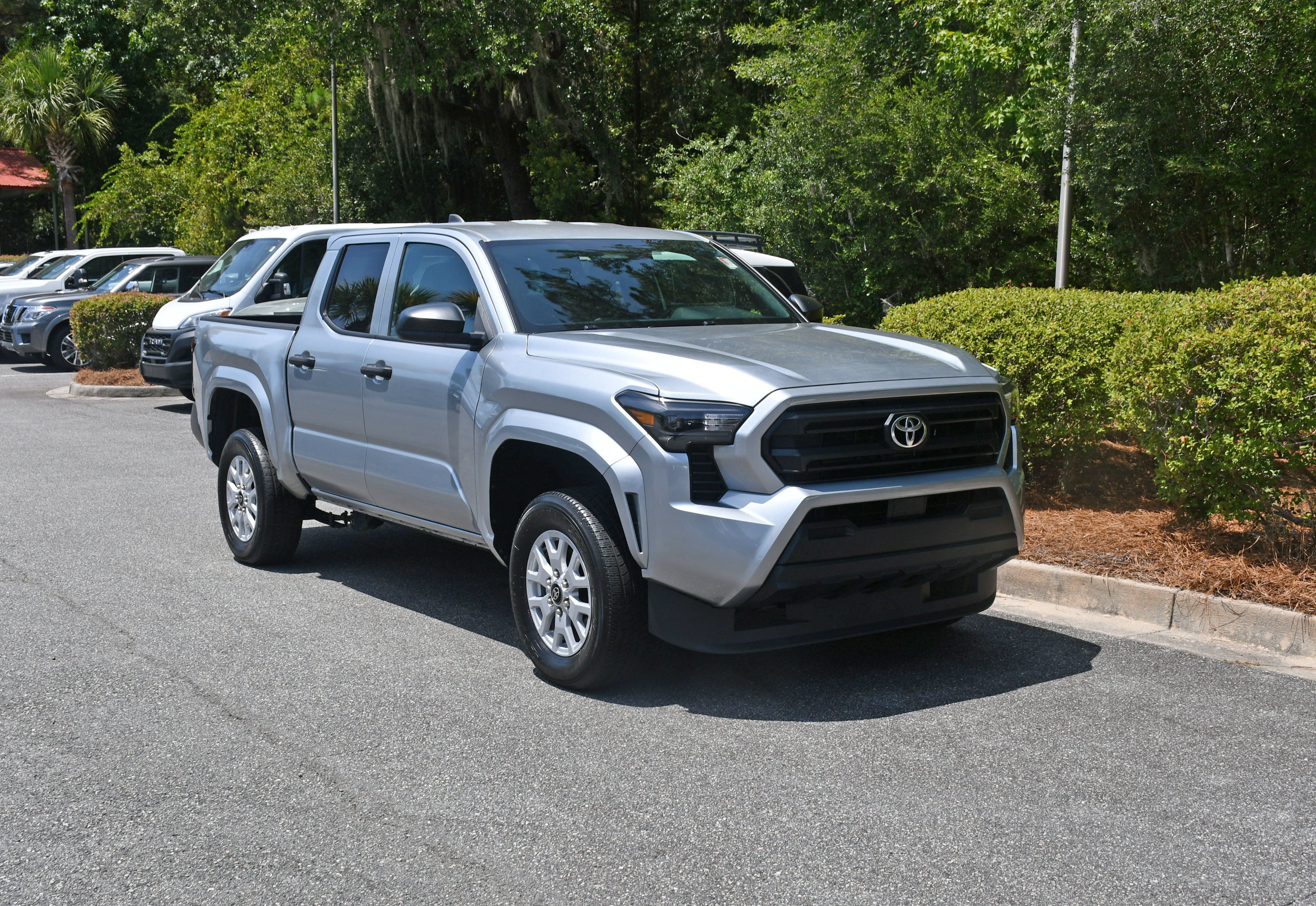 Used 2025 Toyota Tacoma SR AWD/4WD image 6