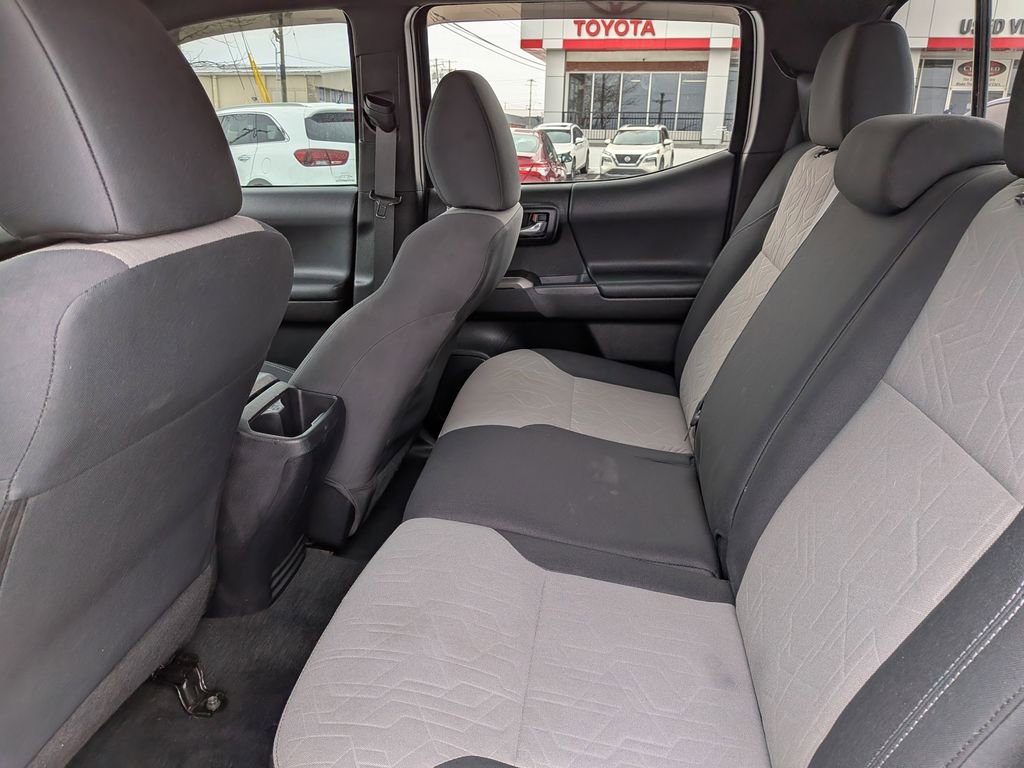 Used 2021 Toyota Tacoma TRD Off-Road image 11