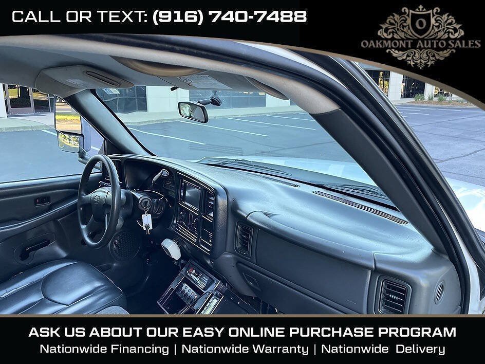 Used 2007 Chevrolet Silverado 3500 2WD Regular Cab w/ Heavy-Duty Power Package image 20
