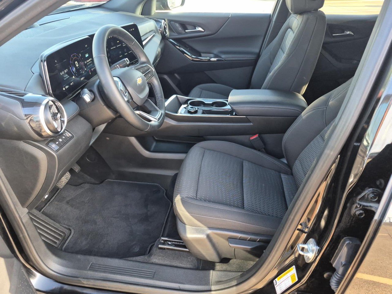 Certified 2026 Chevrolet Equinox LT AWD/4WD image 10