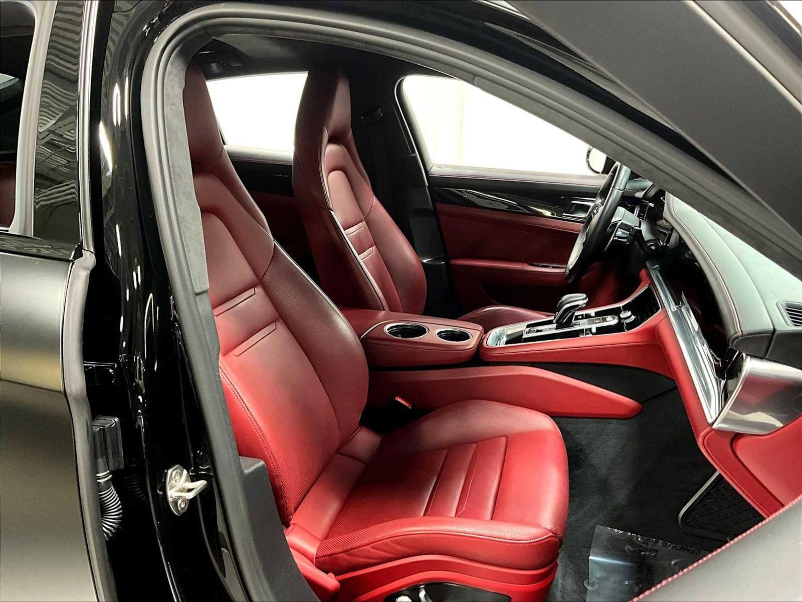 Used 2019 Porsche Panamera Turbo image 28