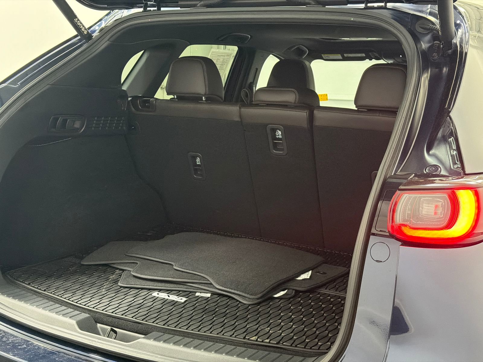 Certified 2025 MAZDA CX-5 Signature AWD/4WD image 8