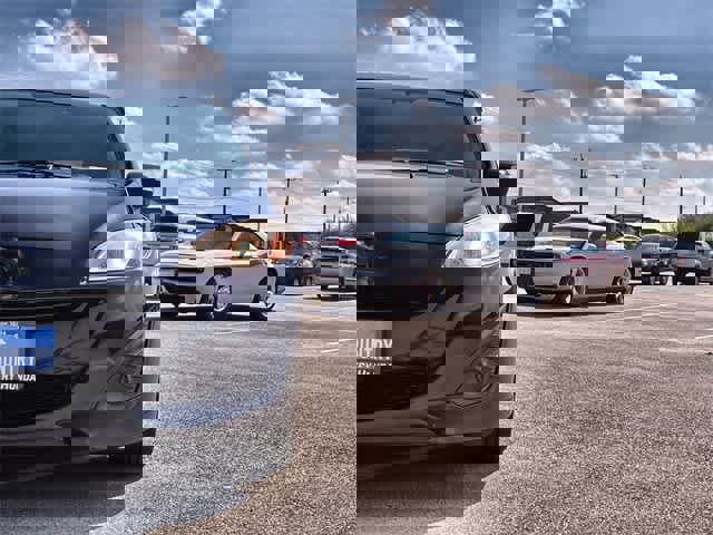 Used 2015 MAZDA MAZDA5 Sport image 11