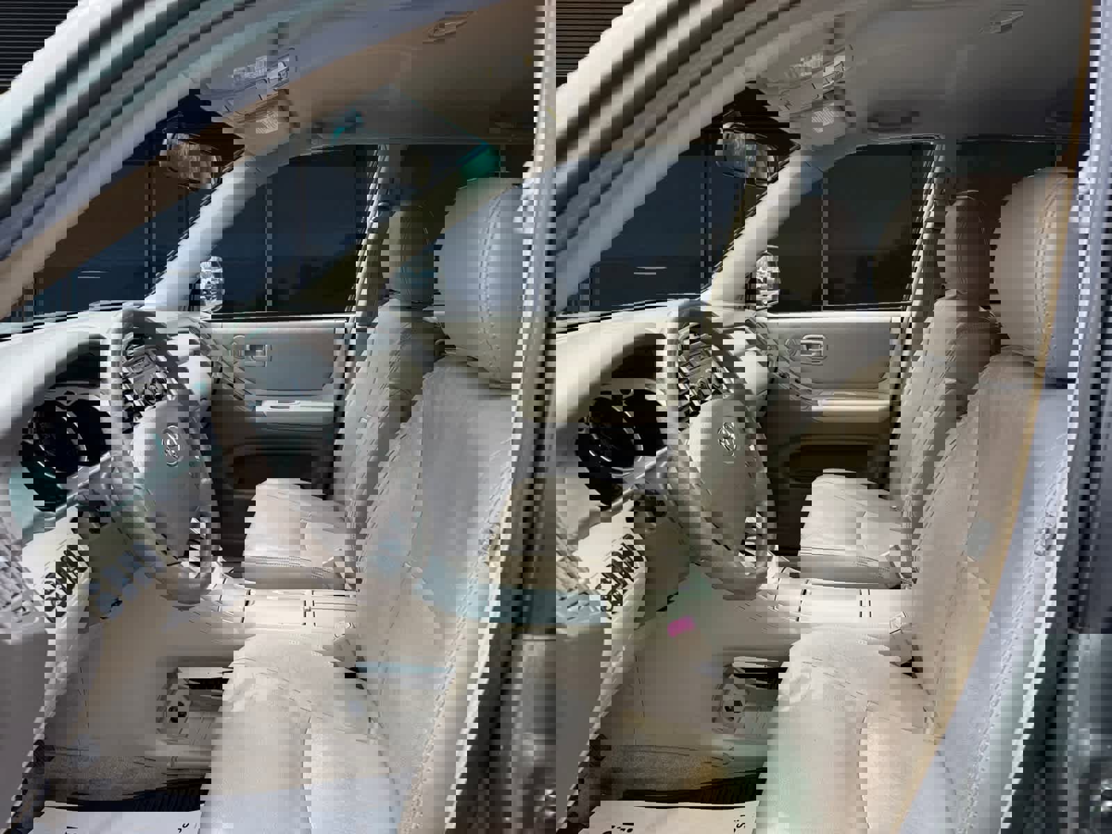 Used 2007 Toyota Highlander w/ 3rd Row image 2