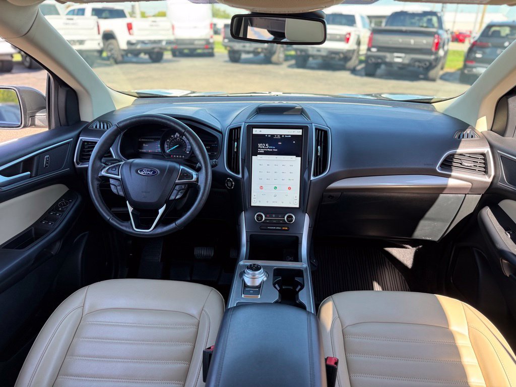 Certified 2023 Ford Edge SEL w/ Convenience Package AWD/4WD image 2