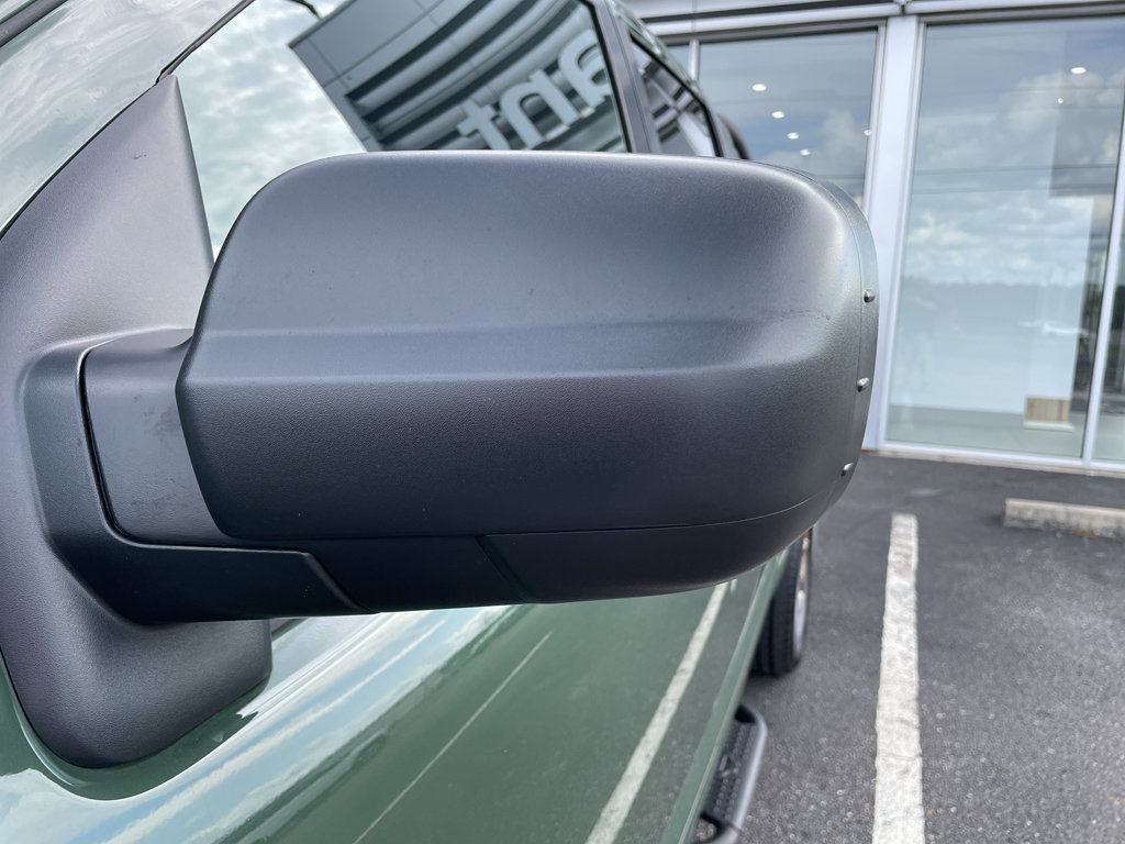 Certified 2024 Nissan Titan SV w/ SV Bronze Edition Package RWD image 6