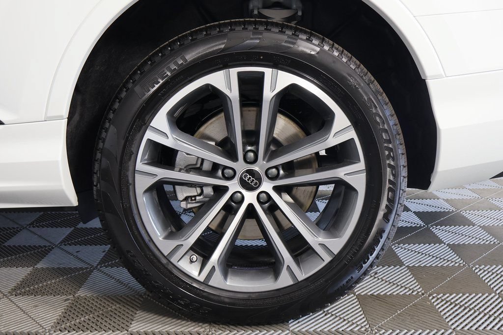 New 2026 Audi Q7 2.0T Premium AWD/4WD image 10