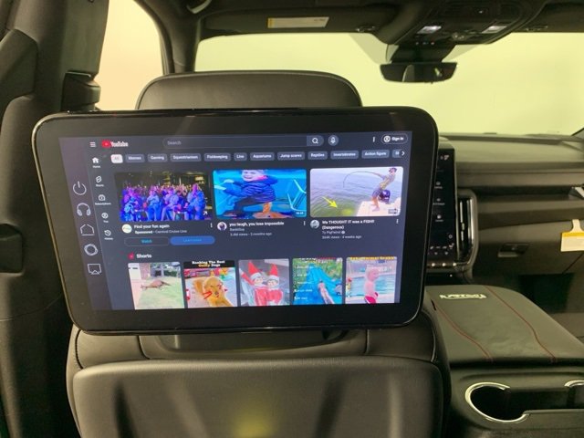 Used 2025 GMC Yukon XL AT4 Ultimate image 40