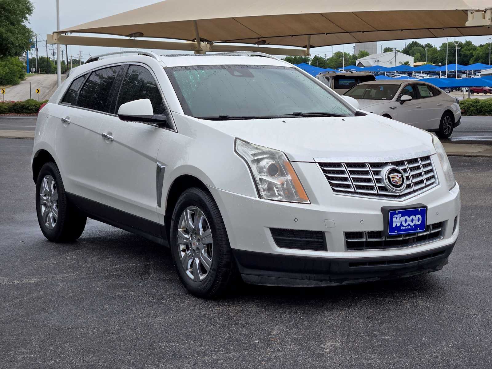 Used 2016 Cadillac SRX Luxury w/ Driver Awareness Package AWD/4WD image 3
