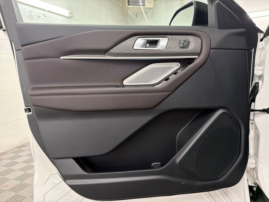 New 2026 Ford Explorer Platinum image 16