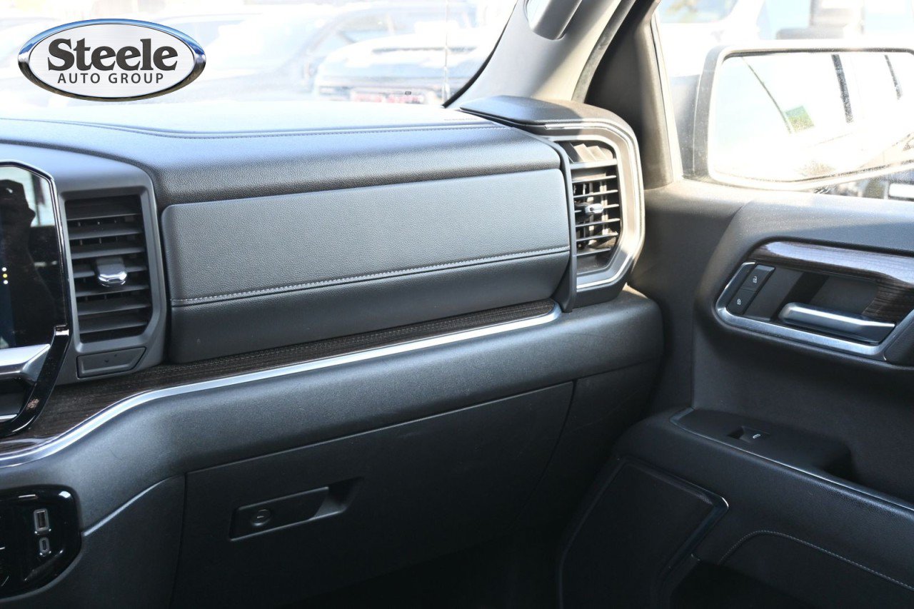 Certified 2024 Chevrolet Silverado 1500 LT AWD/4WD image 8