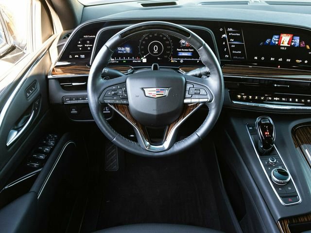 Used 2023 Cadillac Escalade ESV Premium Luxury image 53