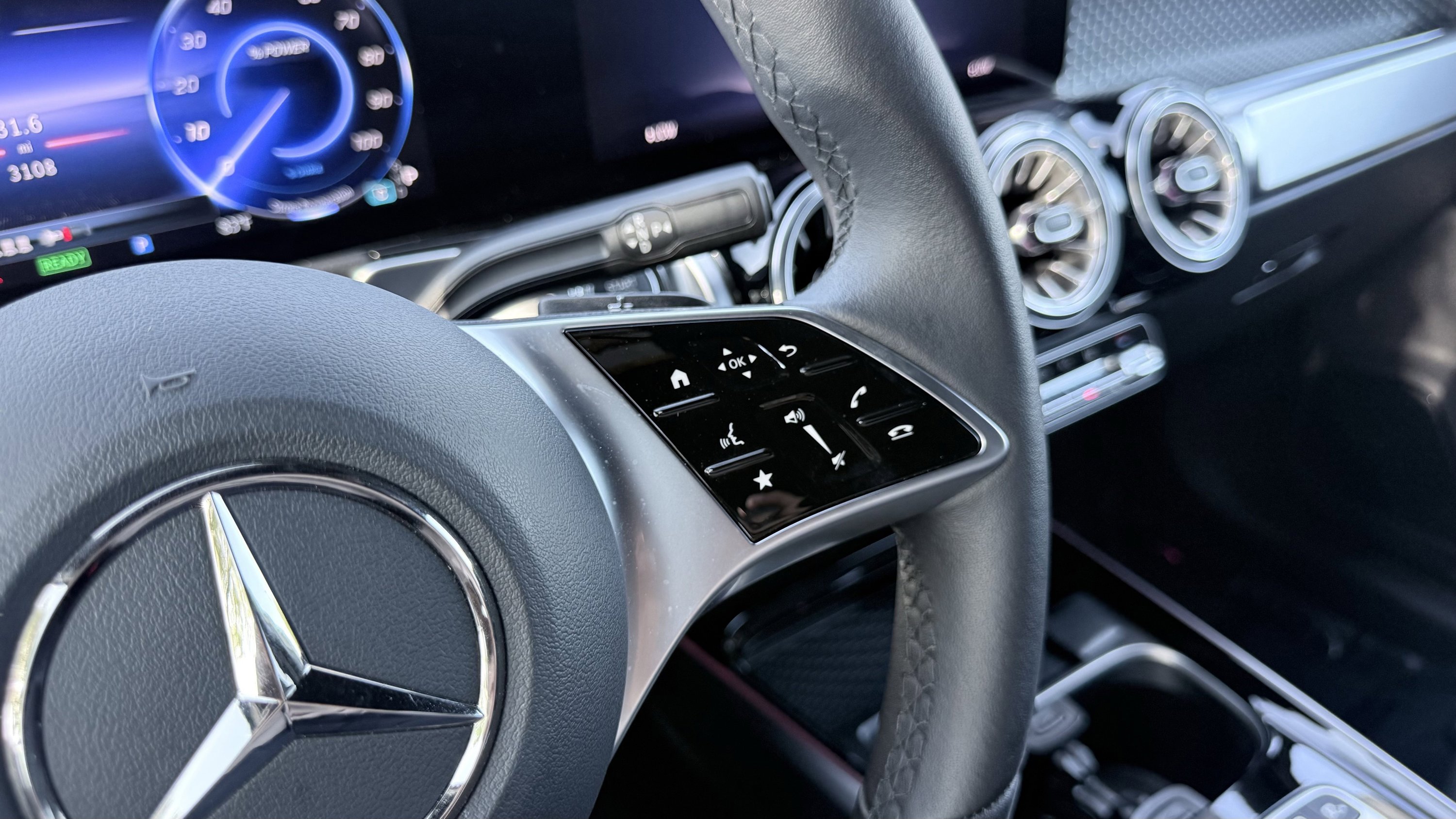 Used 2025 Mercedes-Benz EQB 250+ image 56