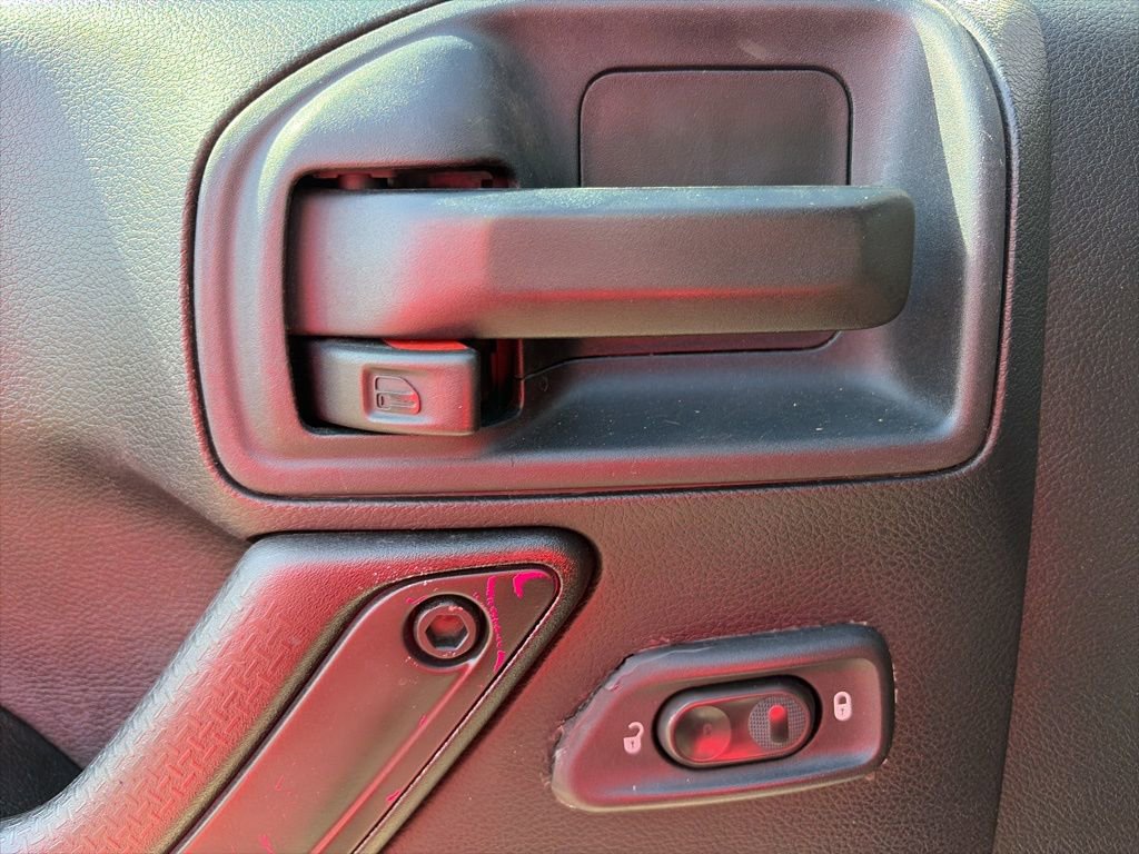 Used 2016 Jeep Wrangler Unlimited Rubicon AWD/4WD image 11