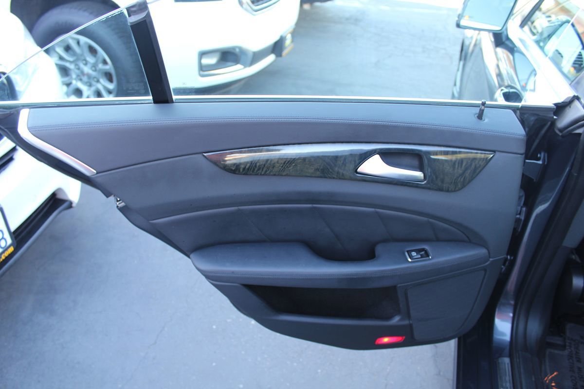 Used 2013 Mercedes-Benz CLS 550 image 23