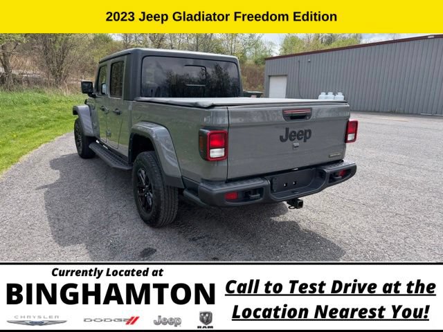 Used 2023 Jeep Gladiator Sport AWD/4WD image 7